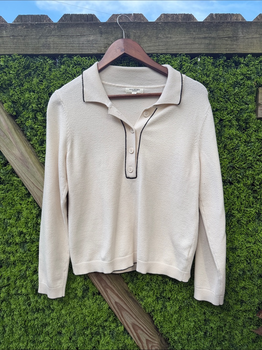 Max Studio Cream V‑Neck Polo Sweater with Black Trim